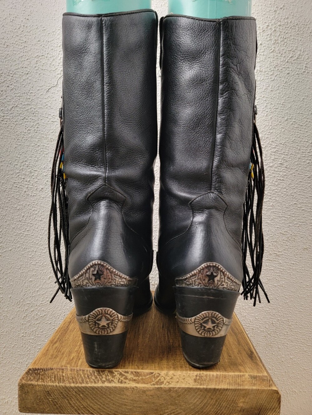 Code West Womens 8M Black Leather Embellished Fringe, Beads, Metal, Brazil -READ - Picture 3 of 15
